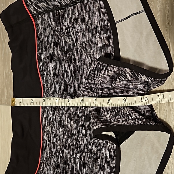 💀Lululemon Speed Short in Dramatic Static - Picture 14 of 15